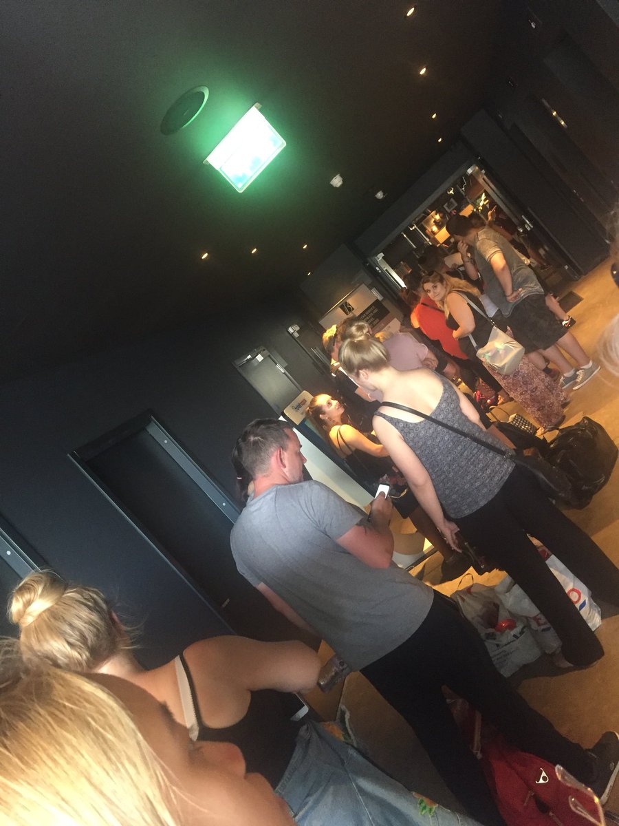 thepaperdove's tweet photo. @MoxyHotels why is check in at your Hounslow taking so long? It’s ridiculous. https://t.co/BjtVZWAvn0