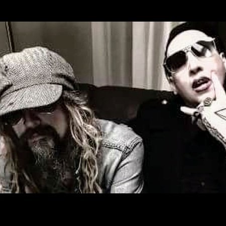 SolamenteRockCL's tweet photo. #MarilynManson y #RobZombie se unen y versionan a #TheBeatles. Infórmate de la #gira que están realizando y mira el video de #HelterSkelter, el clásicos de The Beatles, versionado por ambos cantantes en nuestro portal SOLAMENTE ROCK https://t.co/zHRZ5V2qY3 https://t.co/iefcFYae8G