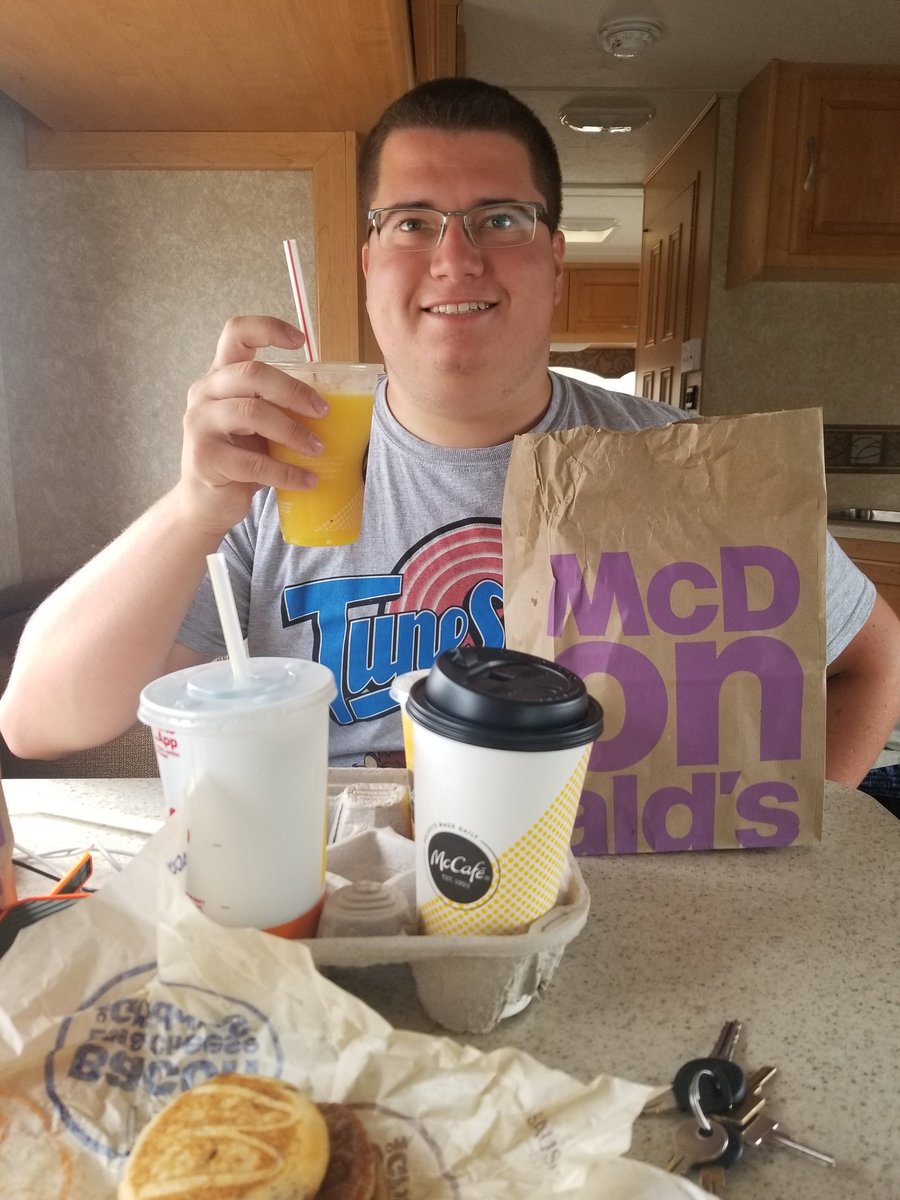 CoryBiro's tweet photo. @EricBiro @BiroColin Day 4. Plugging McD's in Gillette, Wyoming. The reliability of @McDonalds anywhere in the US is ridiculous! We do not a sponsor for #yellowstonebound.... https://t.co/r8DRgLpKvQ