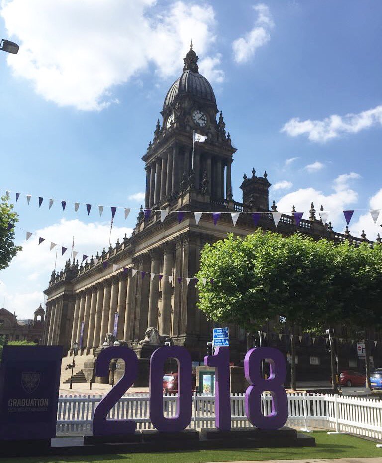 leedsbeckett's tweet photo. Congratulations to everyone that is graduating with us next week! We’re excited to celebrate with you! 🎓🎓#LeedsBeckettGrads #Classof2018 https://t.co/aRCp1v4c1Y