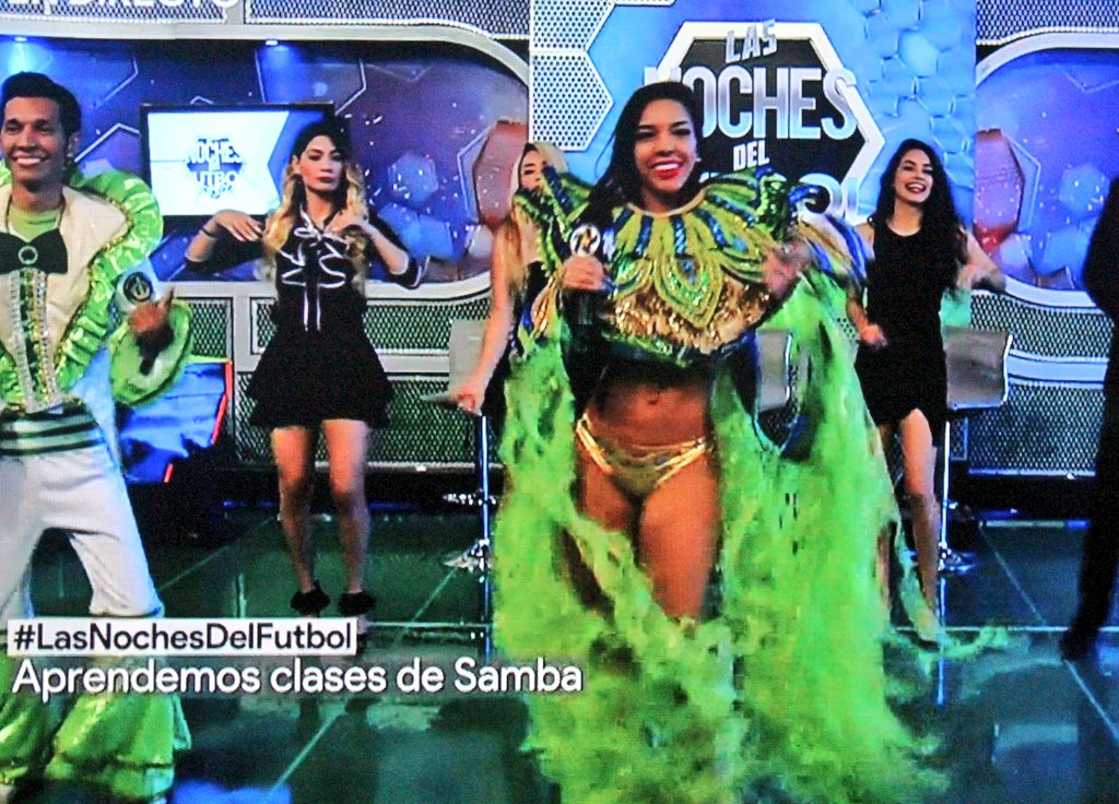 Momentos #LasNochesDelFutbol <a href="/yazzauceda/">𝓨𝓪𝔃𝓶í𝓷 𝓢𝓪𝓾𝓬𝓮𝓭𝓪</a> @dulcegmontoya <a href="/jennyigleesias/">jenny iglesias ♡</a> <a href="/adrianm10/">adrián marcelo</a> <a href="/pako_mendoza/">Pako Mendoza</a>