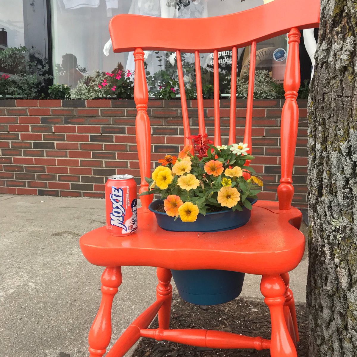 That was one #wicked #awesome and #distinctivelydifferent MOXIE festival! Cheers to next year! #newenglandsfinest #newenglandlife #newengland #moxie #classic #soda #festival #moxiefestival #lisbon #lisbonMaine #lisbonme #summer #july #themoxiefestival #wicked #weekend #Maine