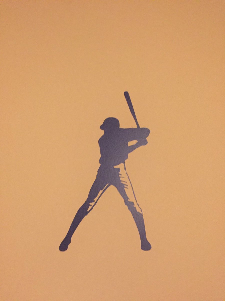 WoahIllusions's tweet photo. Is he a righty or a lefty? https://t.co/pXI7uSXCpK