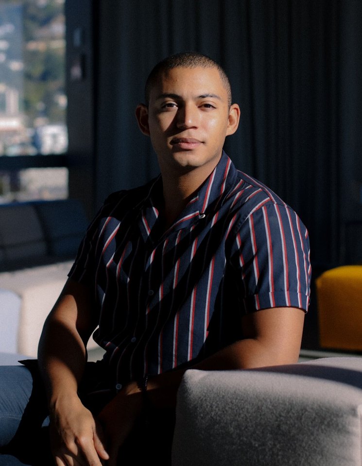 GoPride's tweet photo. Former Chicagoan Zach Stafford wins journalism excellence award - will speak today (7/15) on “Queer Narratives” at the Museum of Contemporary Art https://t.co/4wPWawwAgo #gaychicago #lgbtchicago #bosytown #outchicago @ZachStafford @OutChicago @mcachicago @Into https://t.co/tBZyHbYsHS