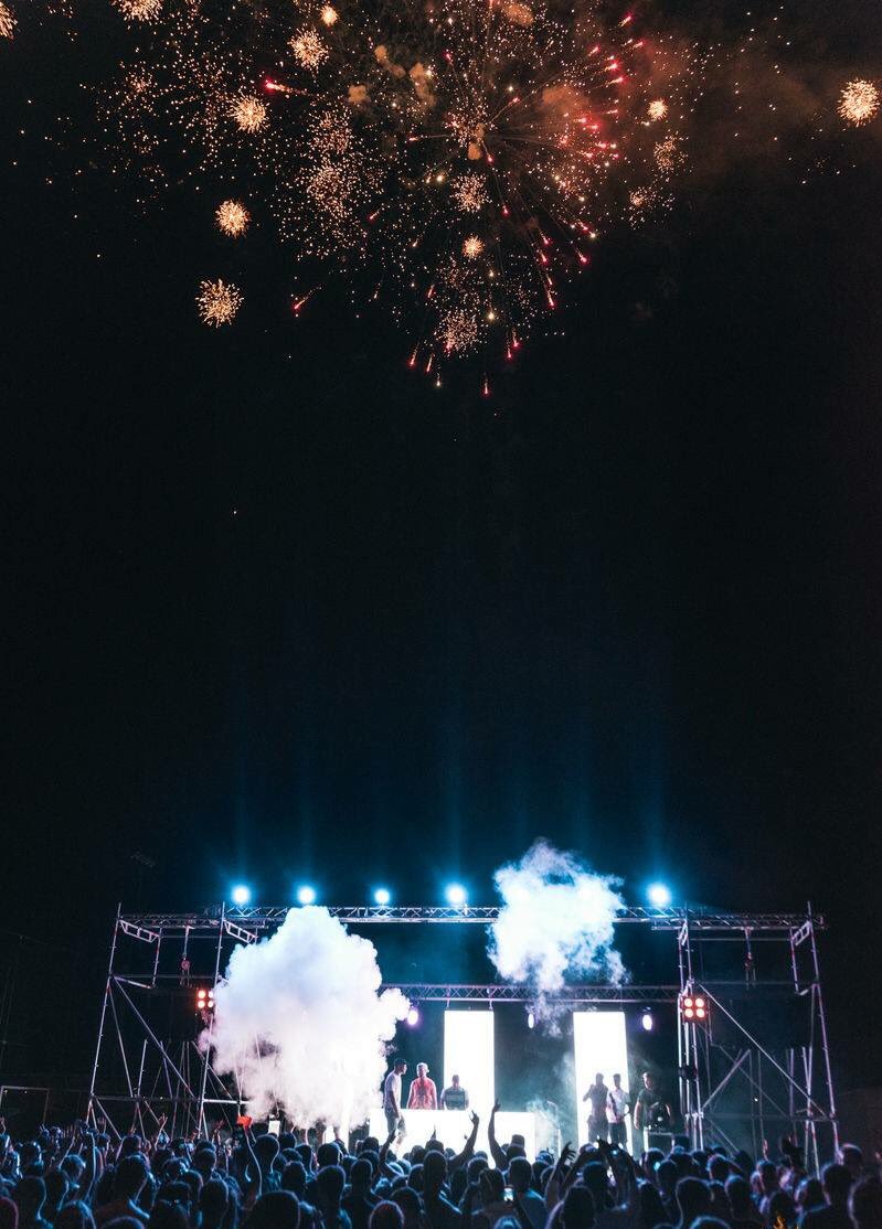 Malia Full Moon tweet media