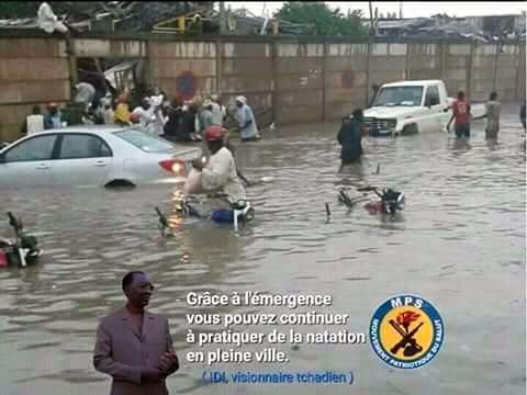 samy_writer235's tweet photo. Voilà la vision que le visionnaire #Déby a pour le #Tchad dans sa #4eRepublique avec son slogan vitrine d'Afrique centrale.
Ici, la voie bitumée qui longe le Marché à mil à N'Djamena, après la pluie.
#Adjib https://t.co/PmfkWXFi0o