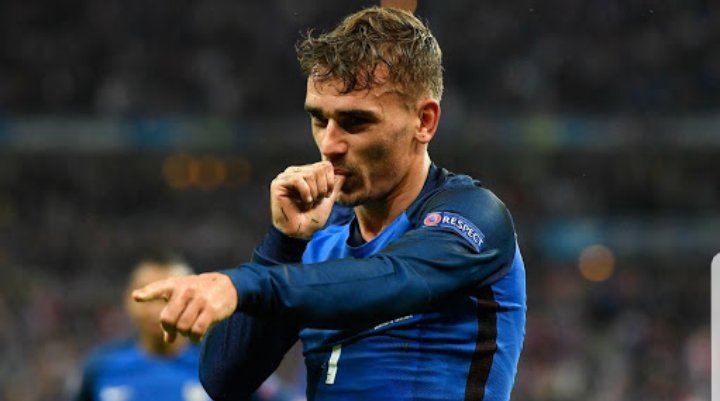 quikepenagos's tweet photo. Nadie lo merece más en la selección francesa que este hombre. https://t.co/XfILuRQ5bL