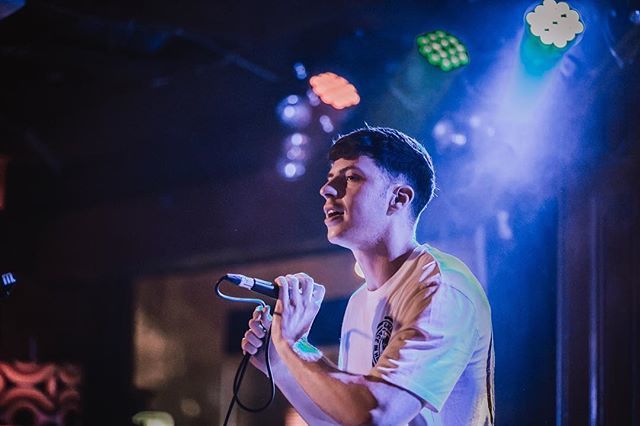 ShutterSpdMedia's tweet image. I ain't saying I'm the man, but I am yeah
I'll make it damn clear
I'll be working my magic, there's no shazam here
I see you playing with your hands there 
Maybe you should talk to me ift.tt/2zIxQVq