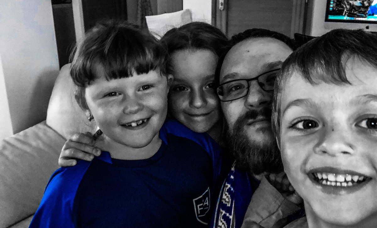 MathieuPlace's tweet image. 🇫🇷 Papa hurle comme un dingue 😅😅😅😅🇫🇷🇫🇷🇫🇷🇫🇷
Élisa fait des bon dans mon bidon 🤣🤣🤣🤣🇫🇷🇫🇷🇫🇷🇫🇷
4-2 aller ont y croient 🇫🇷🇫🇷🇫🇷🇫🇷🇫🇷🇫🇷