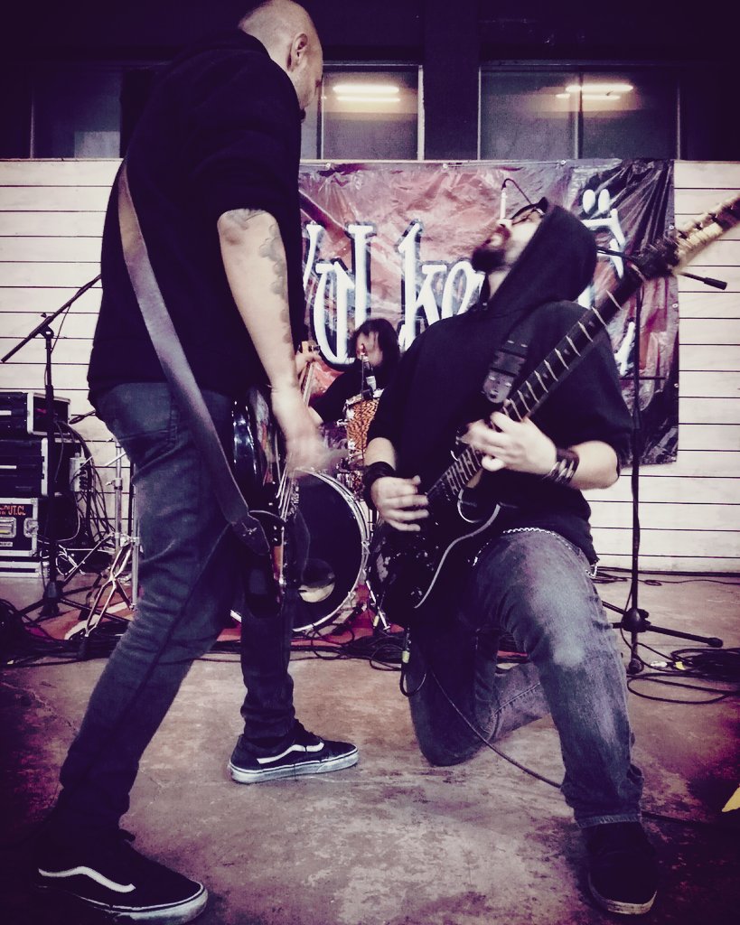 SOMOS VULKECHË Y TOKAMOS ROKANROL #ATODOVOLUM666N 
LO PASAMOS KAÑON EN EL <a href="/chimkowe/">Chimkowe</a>