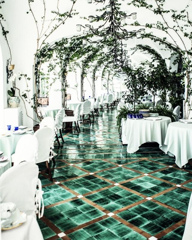 Tile envy in Italy 💚 What an incredible place for a spot of Sunday brunch 😍

📸<a href="/Pinterest/">Pinterest</a>

ow.ly/rGHW30kXpHR
#brunch #SundayMorning #decoration