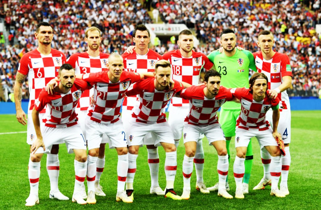 InvictosSomos's tweet photo. Dicen que nadie recuerda al segundo lugar, pero nosotros no olvidaremos a la Selección de Croacia del Mundial de Rusia 2018. Calidad, compromiso colectivo, espíritu competitivo, capacidad de reacción y unos HUEVOS inmensos. Nada que reprocharse. Son LEYENDAS de su país. #CRO https://t.co/RxZb3PsfxS