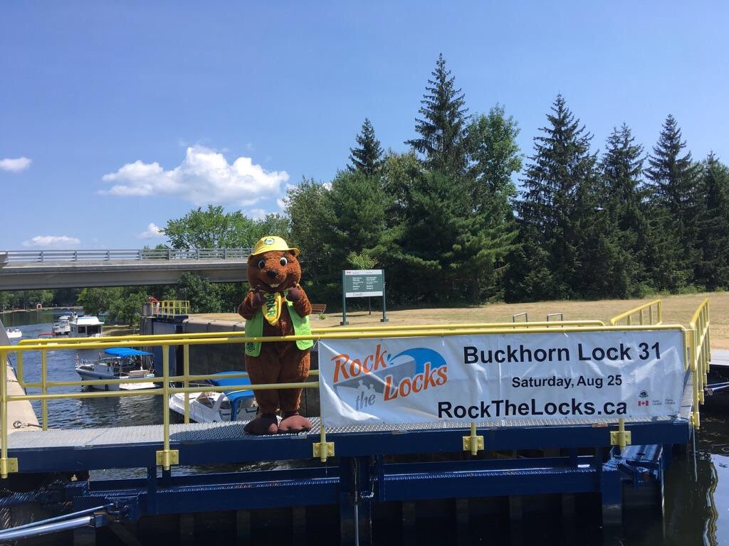 TSWBoaterInfo's tweet photo. The Trent-Severn waterway #LockStop team and Parka will be at #Lock31 - #Buckhorn until 4PM today. Get an airbrush tattoo, make a button and plan your next waterway adventure! https://t.co/zZaIOMRojk