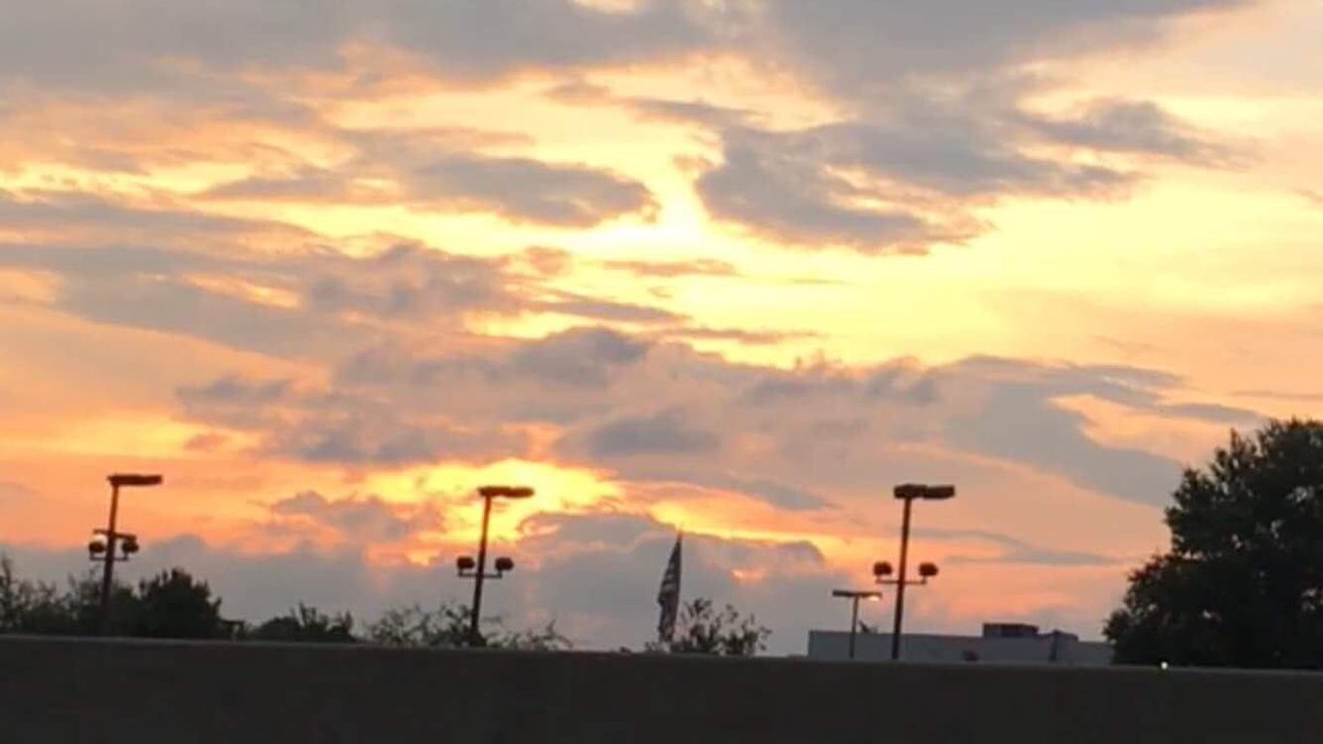 OfNibiru's tweet photo. Inverted pictures showing compelling details of the #Golden #NIBIRU #CUBE and the #SolidSky !! Inversions by @AngieMichelleE5 - #templesofnibiru #atlanta #Georgia #usa #planetx #madellaeffect #july2018 #thisisreal #AncientAliens https://t.co/qdgwqAVsFp