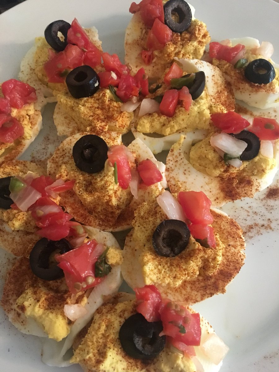 LanceRidlon's tweet photo. #foodieweekends 😋😋😋 https://t.co/YIBezT6wfq