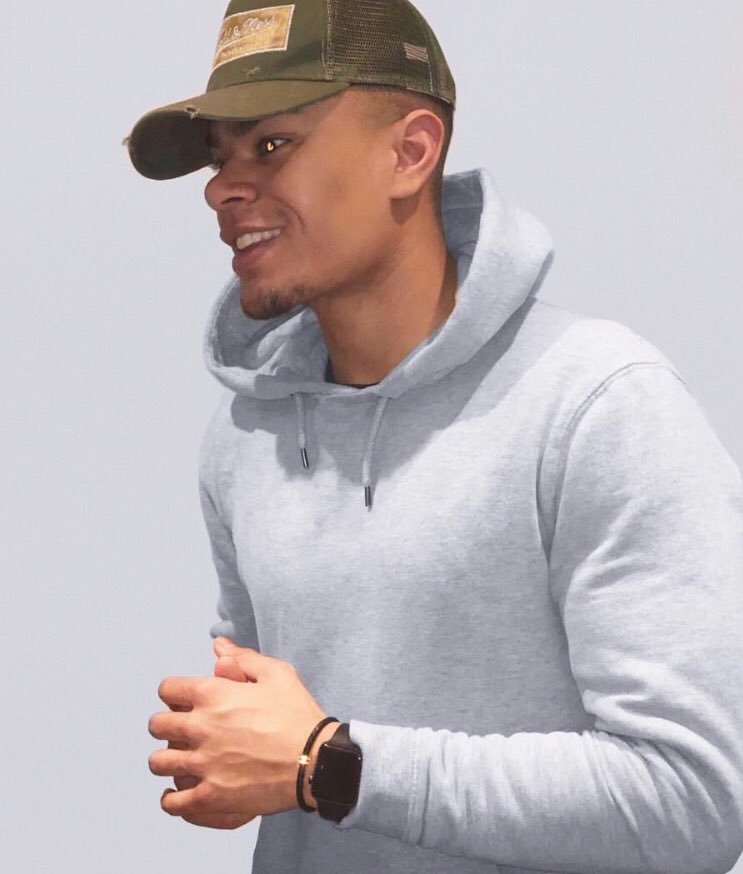 infintyoflondon's tweet photo. Donโt forget to get 35% off tonight by using wes35 at the check out.... #LoveIsland #love #wesnelson #itv #showtime #infinitybracelets #armcandy #accessories https://t.co/QROO9k3zJ3