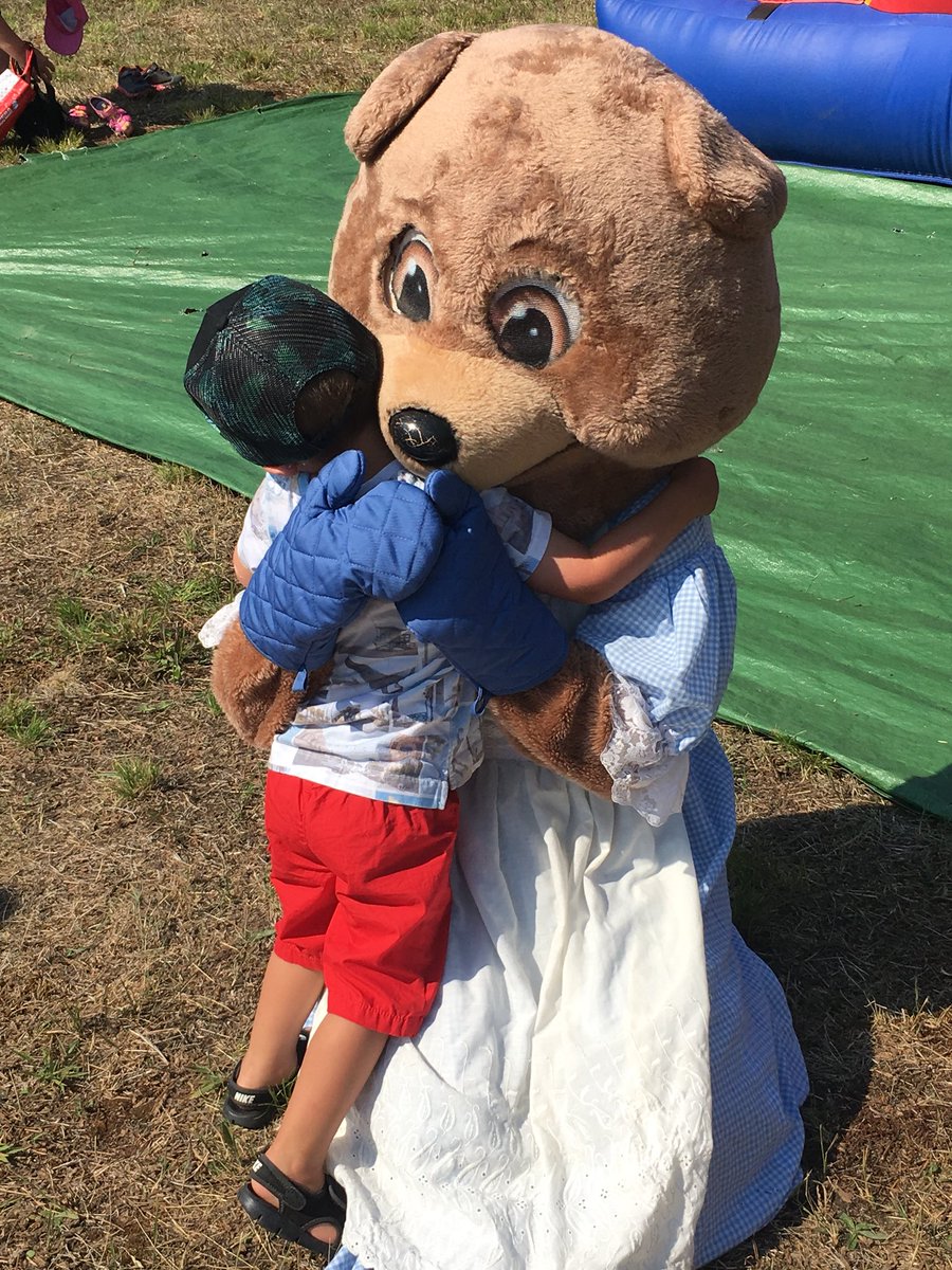 SudBlueberry's tweet photo. Sudbrina Bear was out and about this morning at the Skead Pancake Breakfast. What a great way to start the week off!
#sudburyblueberryfestival https://t.co/hrYH51u1rt