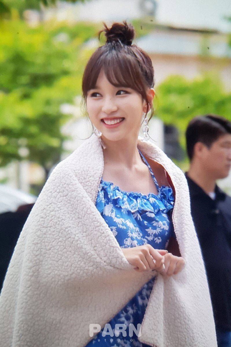 twicesmily's tweet image. Minayaaa