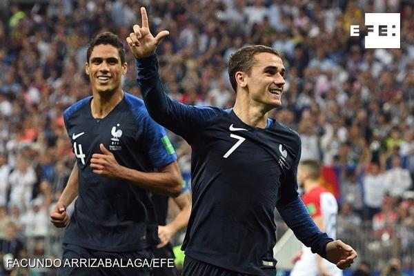 EFEdeportes's tweet photo. 📸 Griezmann mejor jugador de la final https://t.co/3em8T95TcG #Rusia2018 #FRA #FRACRO https://t.co/L4XdXeVps7