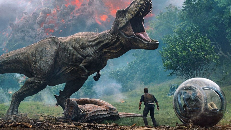 How true to science is 'Jurassic World'? Mary Baxter, an expert in all things dino-related in our Earth sciences department, weighs in. ow.ly/Sgkc30kWA3F