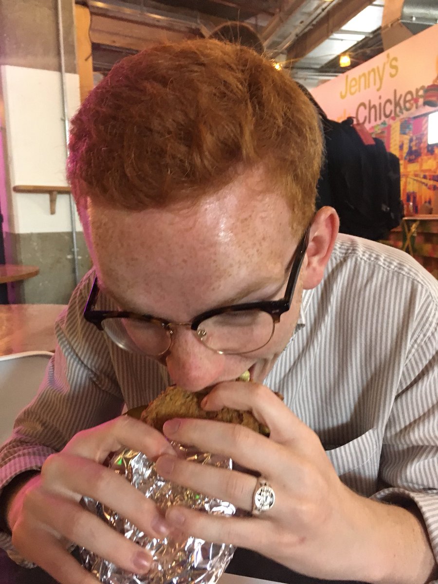 Benjamin_LSR's tweet image. The four stages of euphoria experienced when eating @WandererJunk chicken. Fooking unreal vegan scran.