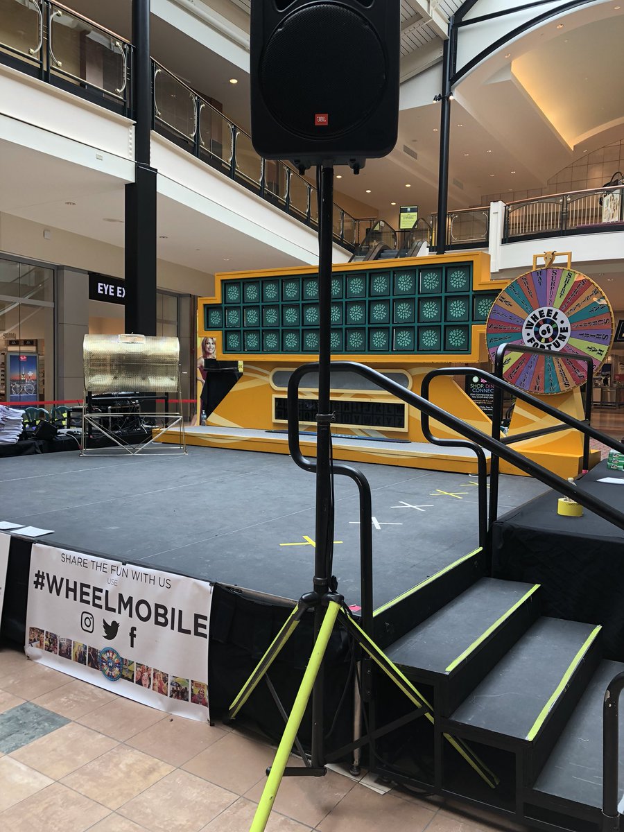 jkbadass's tweet photo. MY DREAMS ARE SO CLOSE TO COMING TRUE @thewheelmobile @WheelofFortune @patsajak @TheVannaWhite #BIGMONEY #WHEELMOBILE https://t.co/z5nIJS73JQ