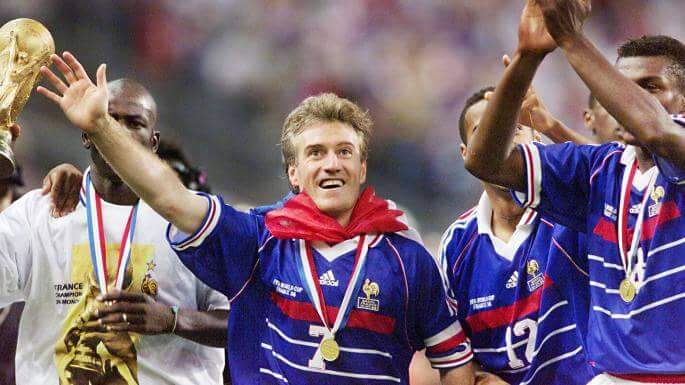Msia_Info's tweet photo. Dia menjuarai Piala Dunia 1998 sebagai Ketua Pasukan.
Dia menjuarai Piala Dunia 2018 sebagai Ketua Jurulatih.

Well done Didier Deschamps! 
20 tahun menunggu peluang.
#allezlesbleus 🇫🇷 https://t.co/6yamoQCJjP
