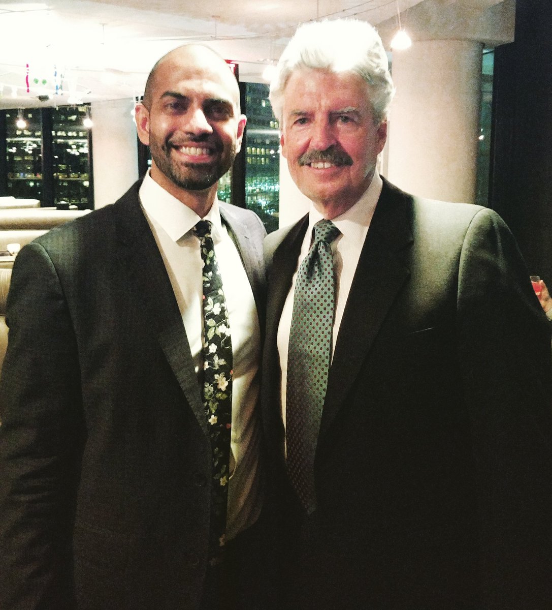 USC_Urology's tweet photo. Dr Stuart Boyd with former fellow Dr Mukul Patil at last evenings celebration of his retirement #CAClub #retirement #36years #keckeffect #USCUrology .@KeckMedUSC https://t.co/NHztxb5Ole