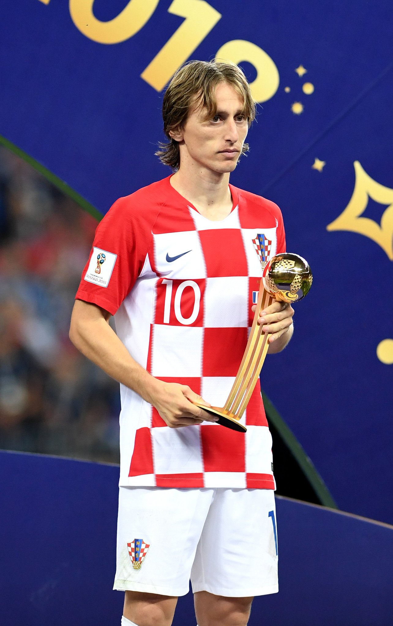 Luka Modrić najbolji je igrač SP-a: Osvojio je Zlatnu loptu! DiKlMR6X4AcnPBk