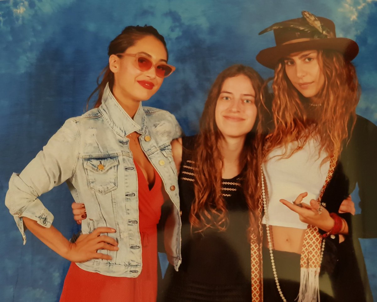 _MeloDASB_'s tweet photo. Et avec mes loves là 😍 #LFR2 https://t.co/iEjw46knS5