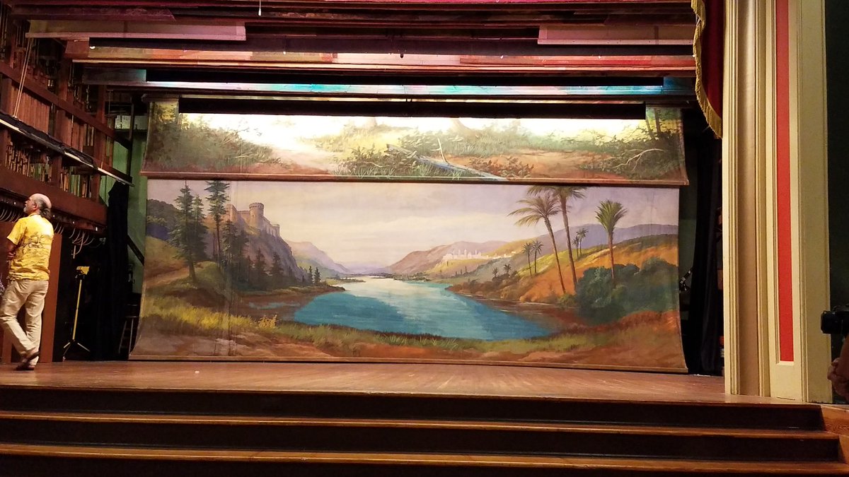 dTurtle17's tweet image. Privileged to see this working 1915 historic drop system at the Austin Scottish Rite Theater with LHAT this morning. So cool. @AMSarts #L_H_A_T