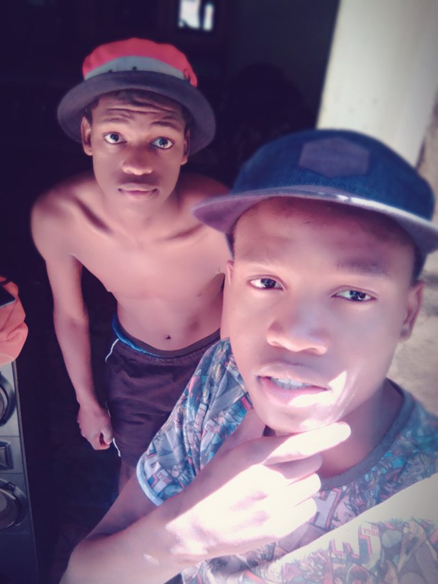 Mzwest_Sushie's tweet photo. #Twoplae My Brother https://t.co/cRRfbvqrEy