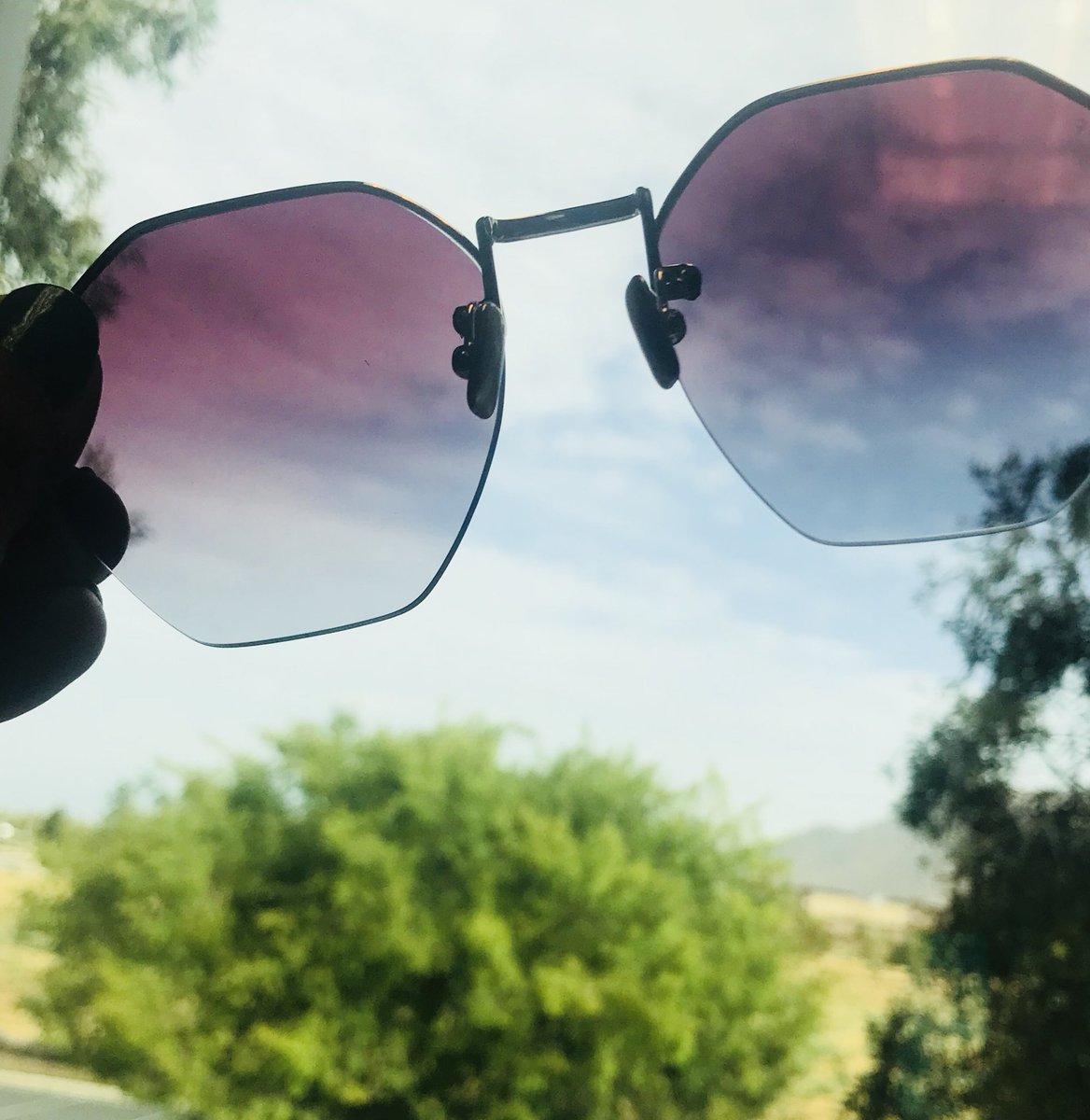 AnnaWho13's tweet photo. For every pair of DIFF sunglasses purchased, a pair of reading glasses is donated to someone in need. Let's #makeaDIFFerence! 😎 Get 20% off  https://t.co/T7HKMoGv3w ☀️ 🕶 @diffeyewear  #DIFFambassador #Diffeyewear #DIFFDay https://t.co/VPL954JGo4