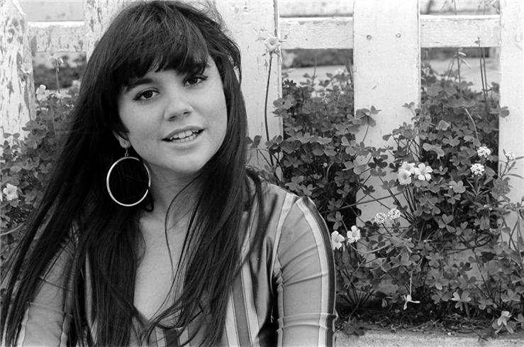 Wishing a very happy birthday to the incomparable Linda Ronstadt!
Photo by Henry Diltz, Santa Monica, CA, 1968 