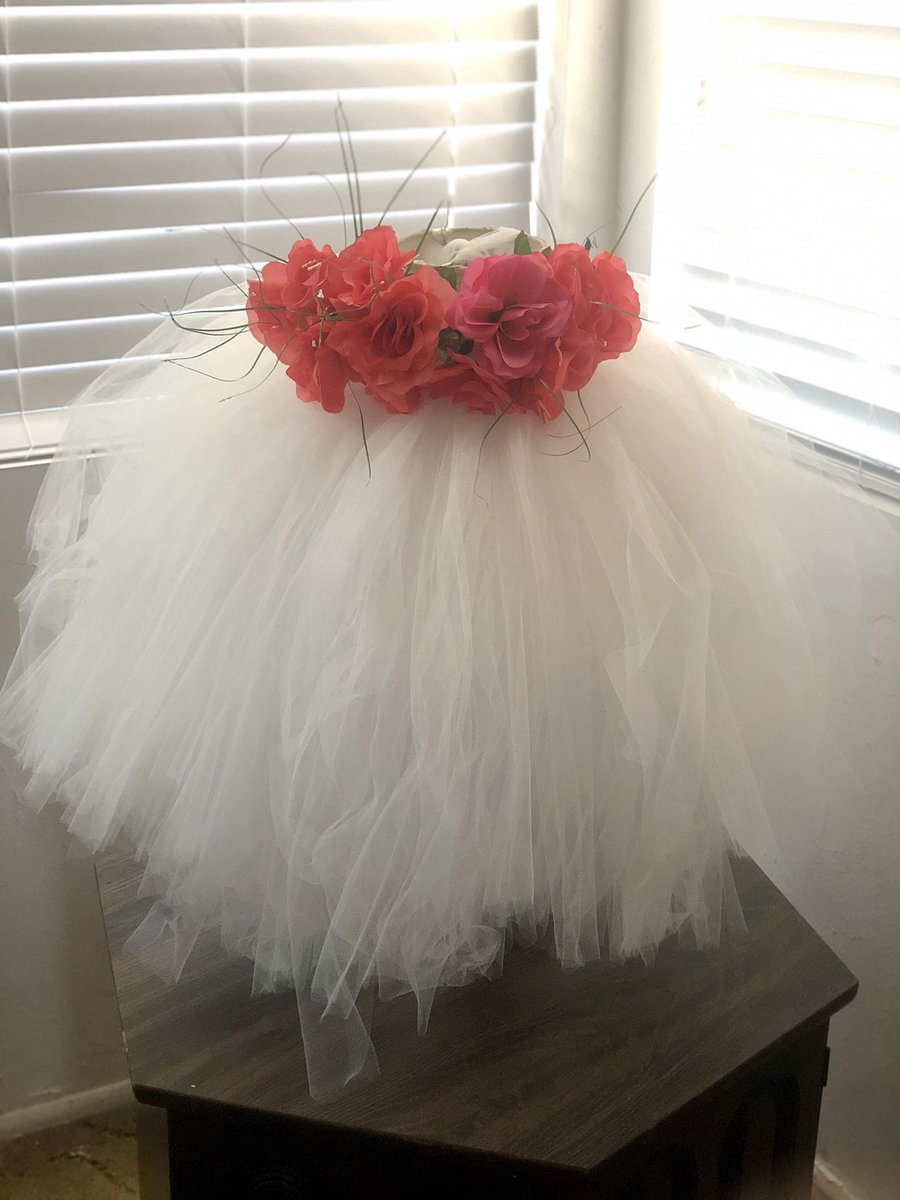 2kutetutu's tweet photo. Having a baby shower wedding   flowers girls or just need a gift tutu and head bands  #follow on #Instagram https://t.co/M588vI2b0d