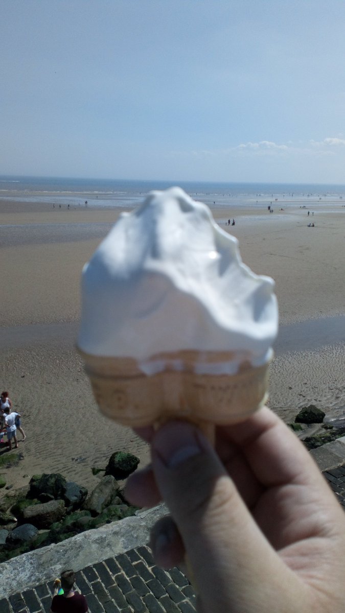JamesMalins87's tweet photo. @CVQOyoungleader @CVQO @1andynick @Holmesy121 Good course with great cadets! Ice cream  in Bridlington before I drove back, now back on Anglesey! #coasttocoast for #cvqoyla! https://t.co/IJuK06oZFl