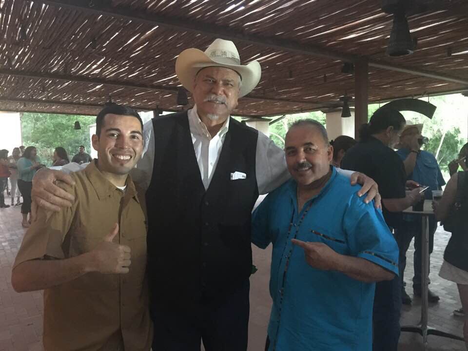 ComishSchultz's tweet image. Two of my best friends.