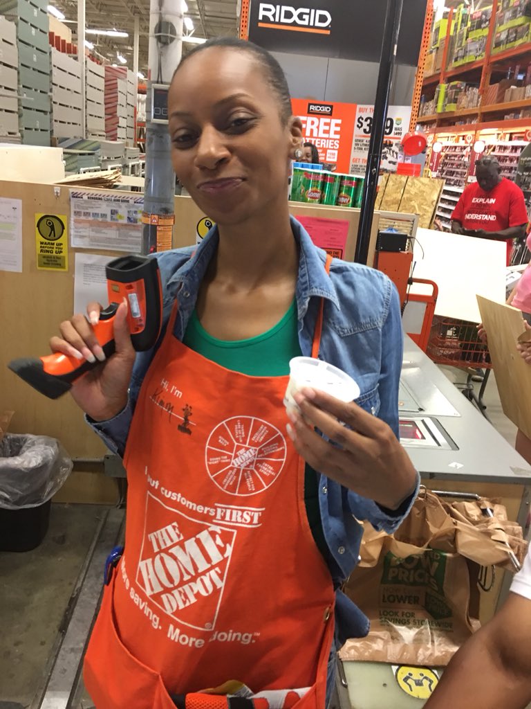 Hazming21's tweet photo. Because At Home Depot our associates put the “cream” in Ice Cream!!!!! Happy Ice Cream Day!!!!!#FunCommitee https://t.co/YV1ZeQDXMM