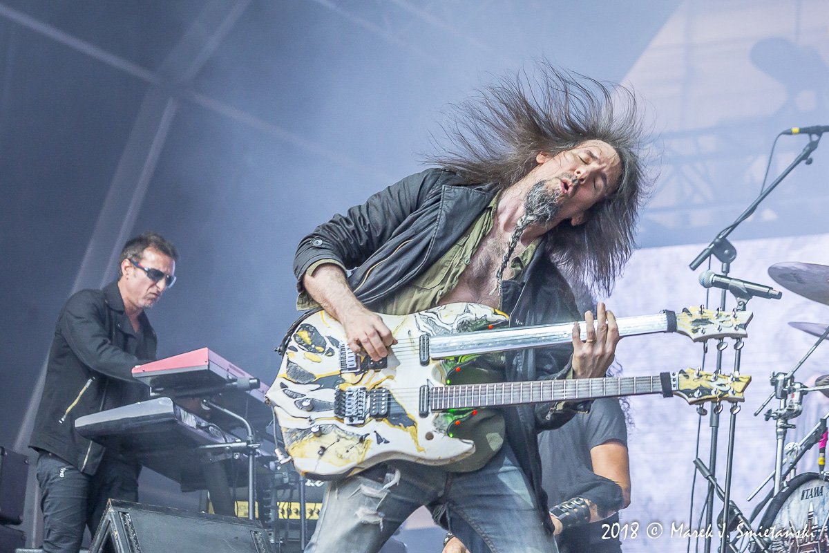 MusicHyperSpace's tweet photo. Post (Sons Of Apollo – #Barcelona, Poble Espanyol, 30.06.2018) został opublikowany na  - https://t.co/eIFCXI26yS
#BeProgMyFriend #BillySheehan #DerekSherinian #HardRock #JeffScottSoto #MadnessLive #MetalProgresywny #MikePortnoy #PobleEspanyol #Progmetal #RonThal #SonOfApollo https://t.co/SYsSHDxl8h