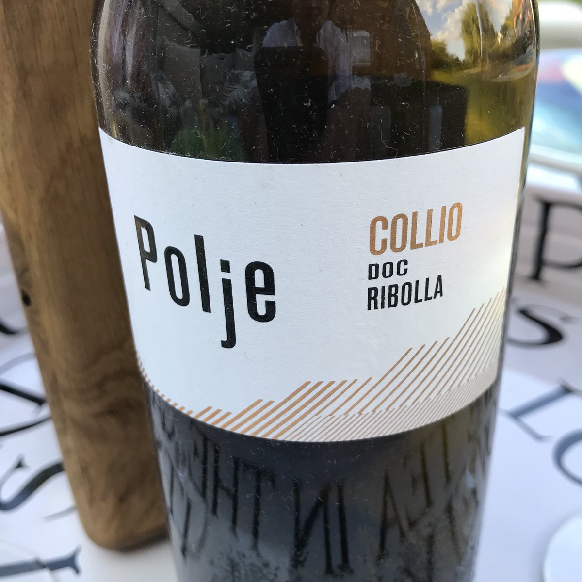 pietrosd's tweet photo. #yearofwine2018
Polje RIBOLLA 16’
#colliodoc #friuli #Italy
Crisp Green apple&pear shout on your palate. Elegant mineral finish.🔝🇮🇹🍷@Alessandro_Co
@RathfinnyRich @JamesHubbard113 @MicheleTLongari @BibendaAssisi @champodelux @andreacarozzo4 @AdamRosenberg16 @AustWineTasting https://t.co/gW5AM6ENou