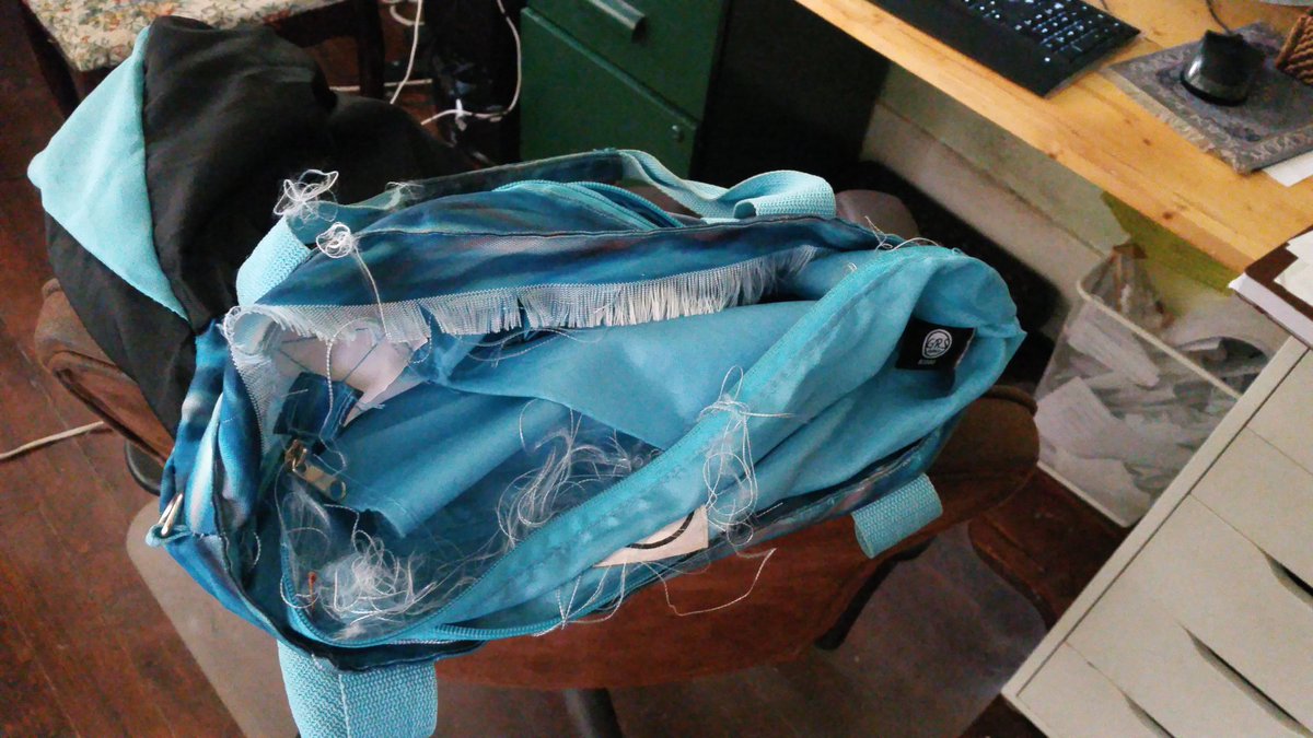 MahinBellydance's tweet image. My new dance bag is already ripped - just a few months old. 😞 The search for a new one begins. #DanceTeacherProblems