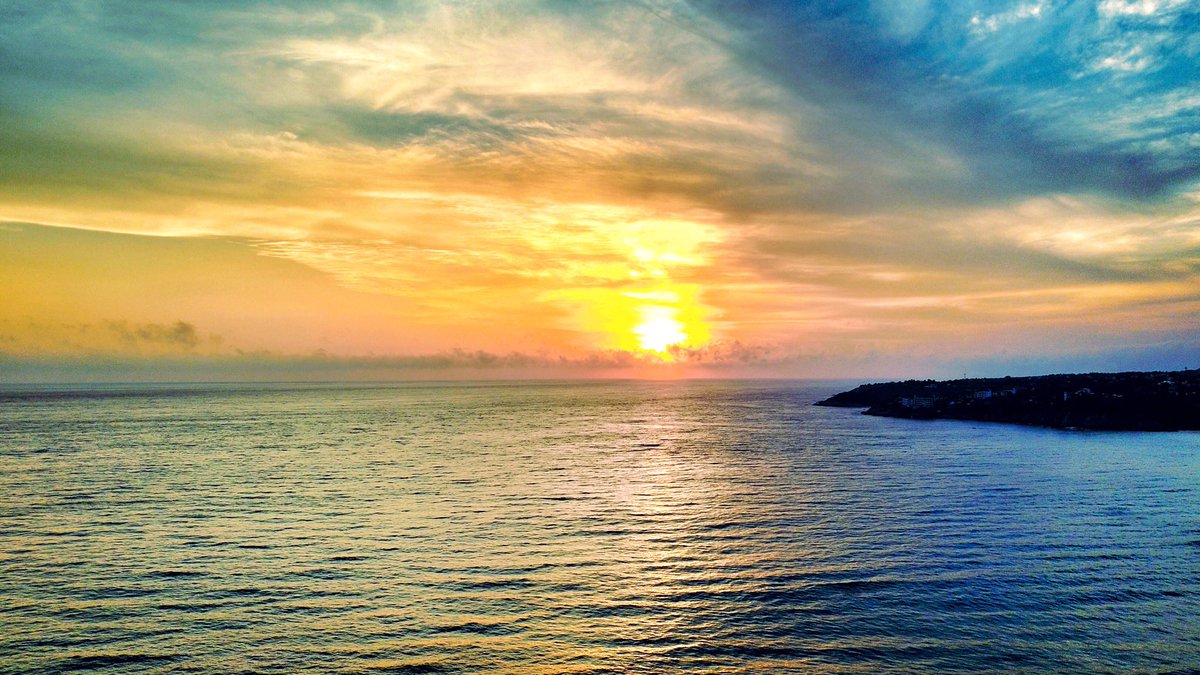 Weekend sunset! 🌅🌴