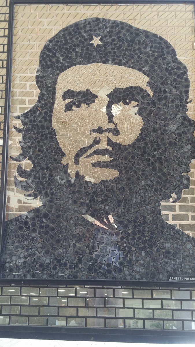 Montesinos2010's tweet photo. El #Che presente en #24ForoSaoPaulo de #LaHabana #Cuba junto a más de 550 participantes de #NuestraAmerica y el mundo. #ALCUnida #SeguimosEnLucha #90VecesChe https://t.co/e3qBdnjAaH