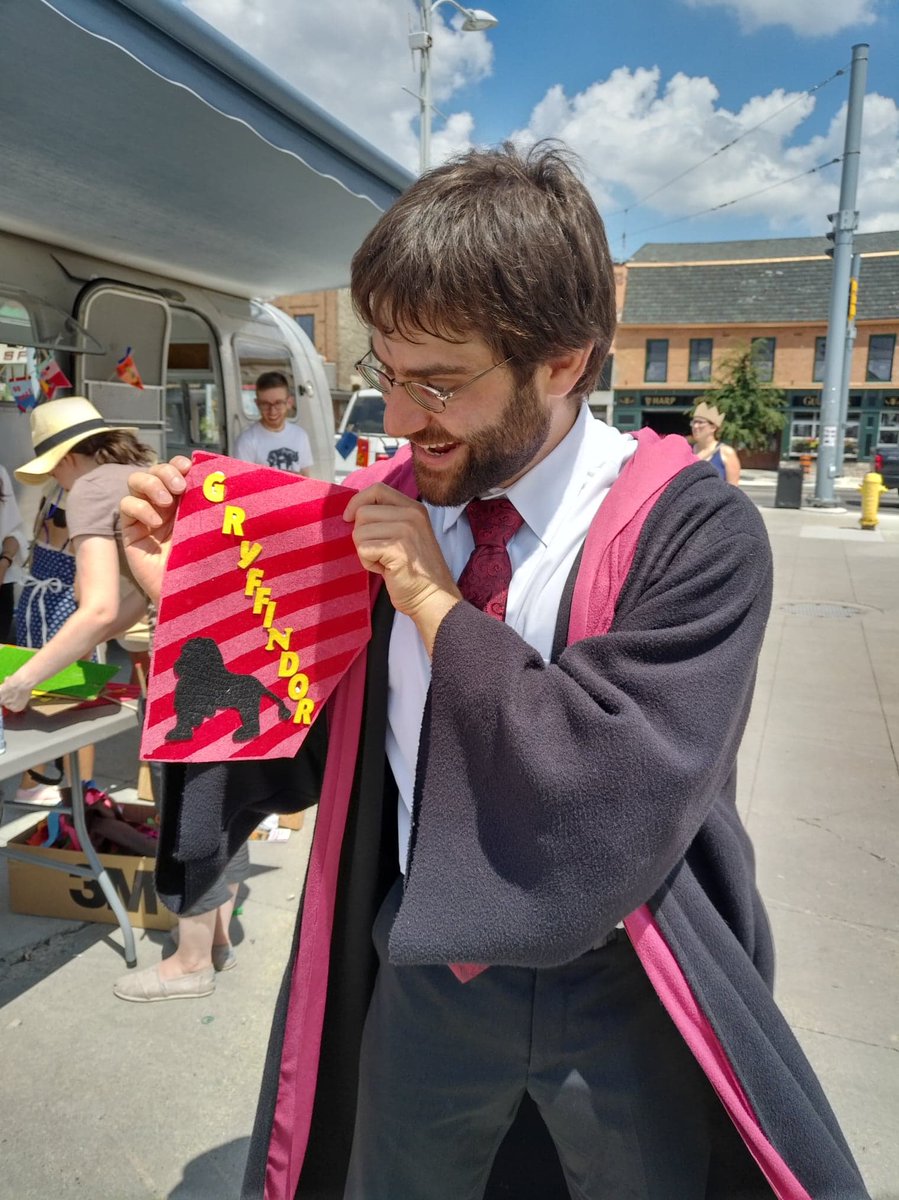 School spirit! <a href="/OSWaterloo/">Open Streets UpTown</a> <a href="/UpTownWaterloo/">Uptown Waterloo</a> #waterloo #DIY