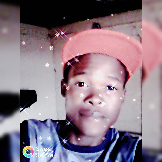 nazo_mbele's tweet photo. Waka motho ke pulane radebe hleng pls guys live that girl alone or else u are dead https://t.co/Rj3DYrssPV