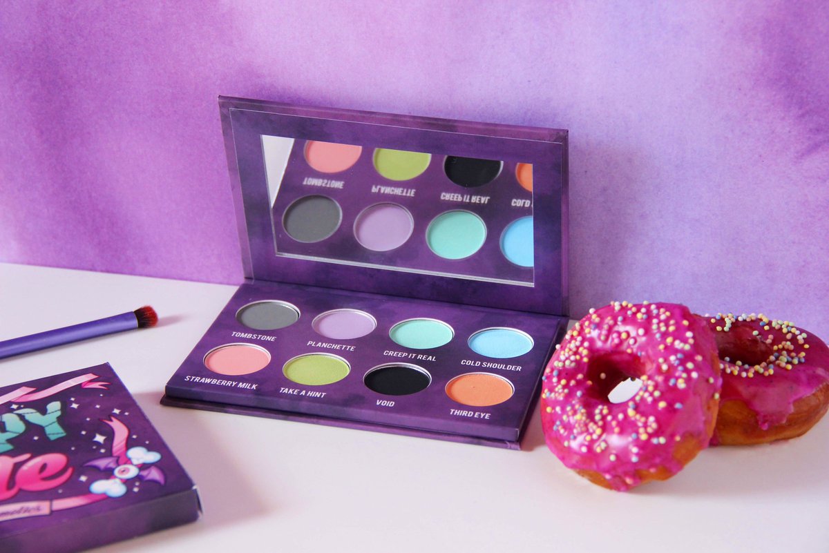 theveganspy's tweet image. New review and recipe featuring the @StrobeCosmetics #CreepyCutePalette! 🌸 bit.ly/strobecosmetics