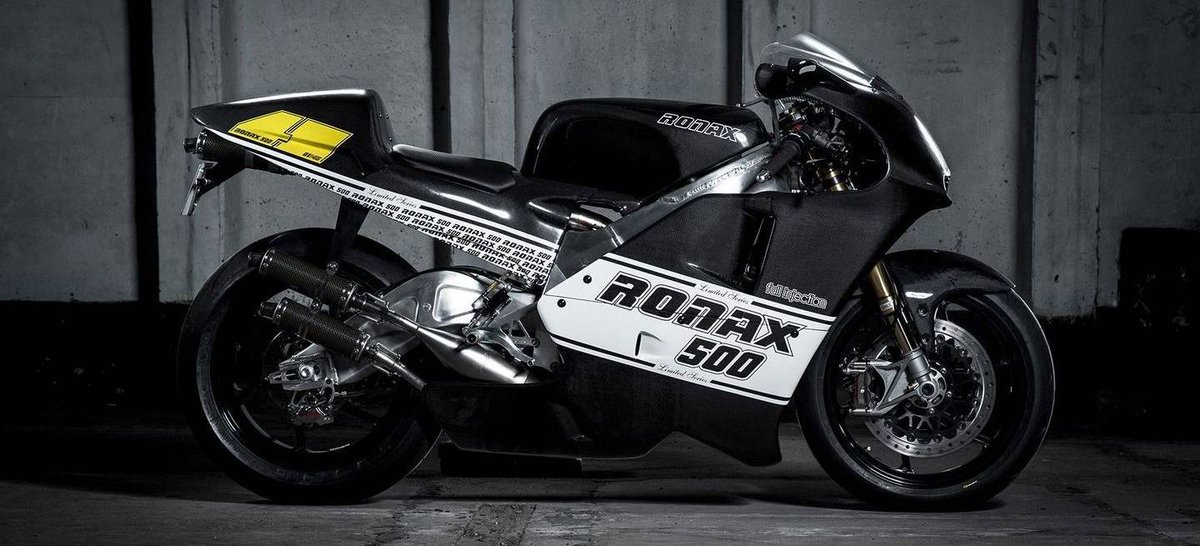wxatgp500's tweet photo. Con tanto jubilar tantos pilotos jóvenes y/o válidos d MotoGP q ni caben en WSBK haría falta otro campeonato. 32 motos iguales en parrilla, cada una con su equipo técnico, repartidas x sorteo. Cada piloto con UN técnico propio. Las 'bichas', cualquiera d estas dos https://t.co/QzOSe1025R