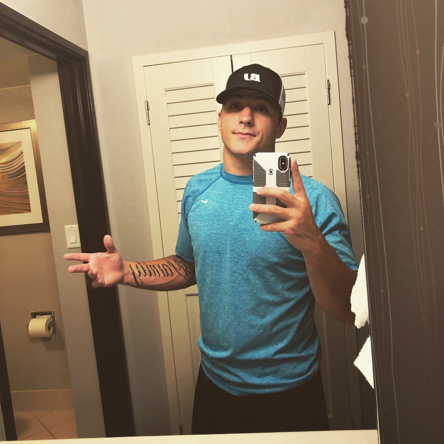 L_J_3's tweet photo. Livin good, good livin!! 💯💯 https://t.co/3A1DJSK5cO