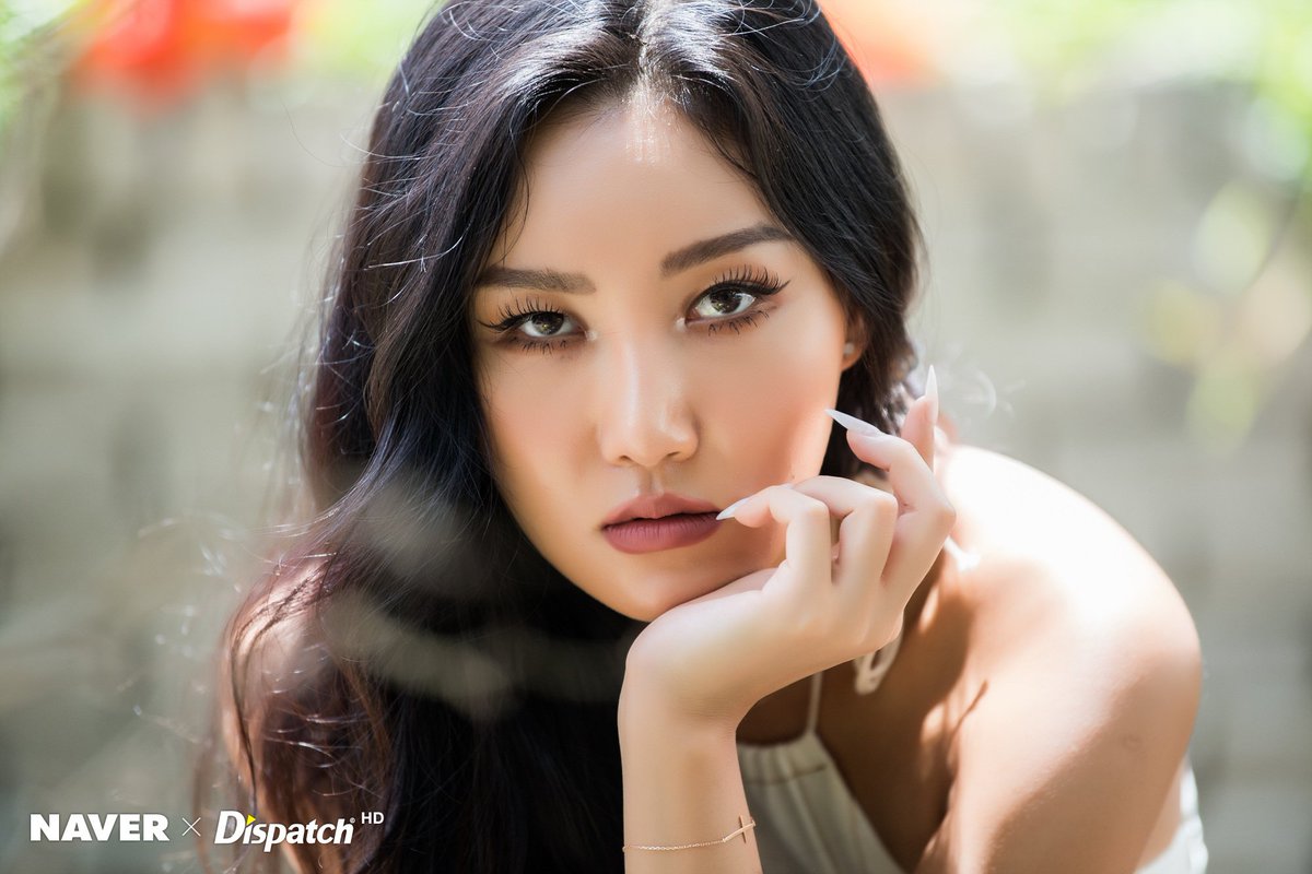 Kpopping Mamamoo S Hwasa Red Moon Mini Album Promotion By Naver X Dispatch T Co 3xwuhu3pcq