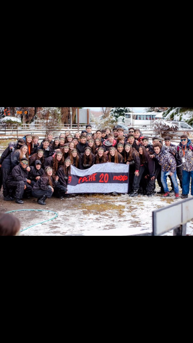 RamiBort9's tweet photo. #BarilocheConFuntour                         @NexoEstudiantil @funtourviajes https://t.co/S6FfmDZ8Yi